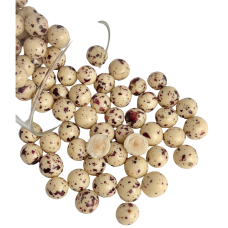 Фундук в білому шоколаді та глазурі з пелюстками троянд Gul Yaprakli Findik Draje