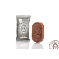 Цукерки з молочного шоколаду з подрібненим мигдалем без цукру Lady milk no sugar Laurence