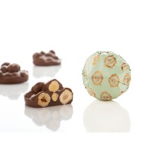 Цукерки молочний шоколад з цільним фундуком без цукру Vrachaki no sugar with hazelnuts Laurence