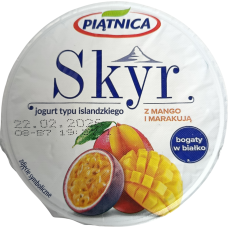 Йогурт зі смаком манго та маракуї Skyr Piatnica 150g