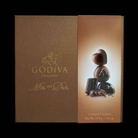 Цукерки праліне Milk and Dark Godiva 210г